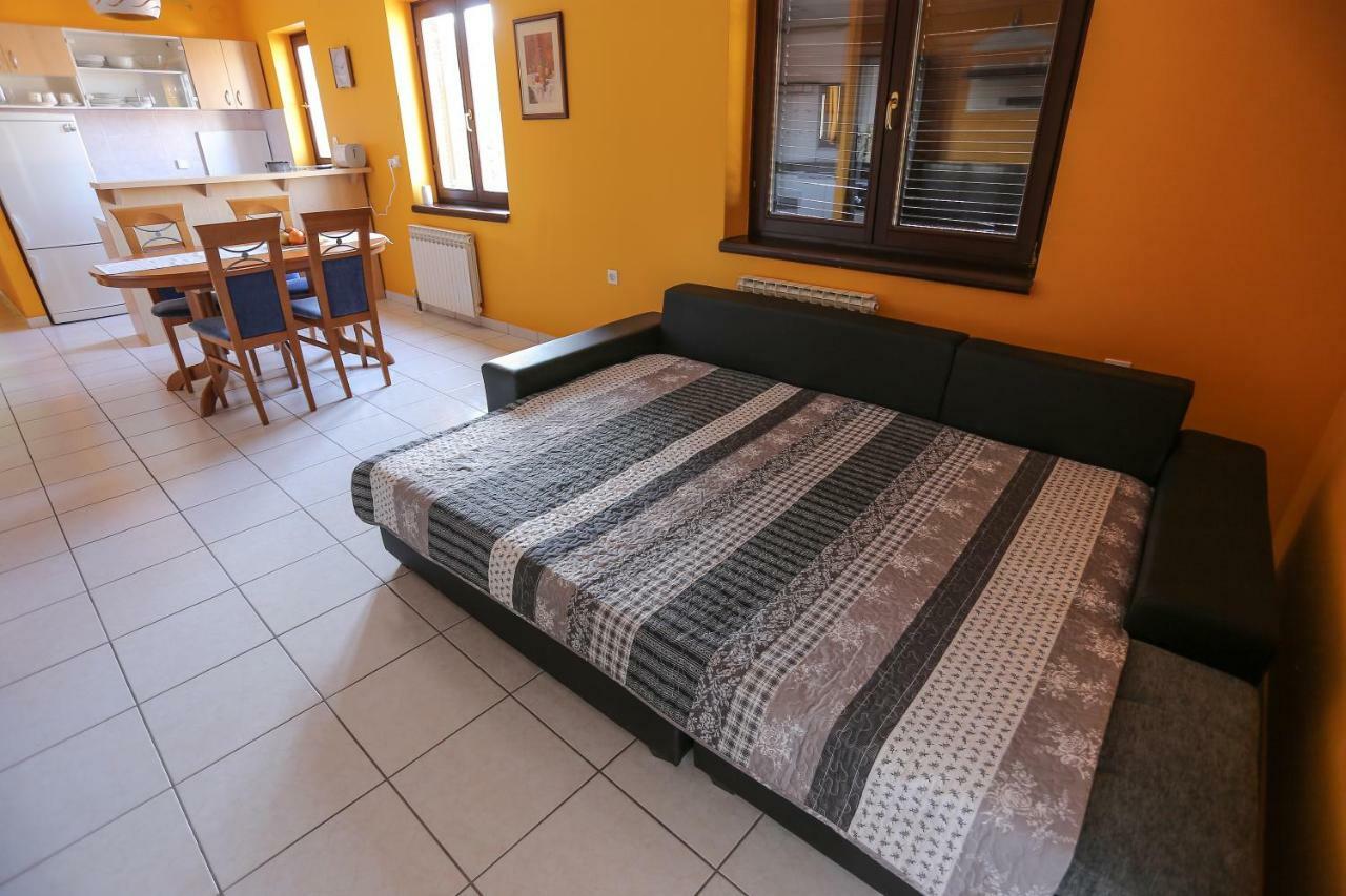 Apartment Sunny Place Pula Exterior foto